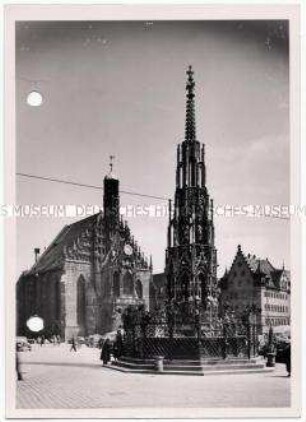 Nürnberg, Schöner Brunnen, Stadtpfarrkirche "Unserer lieben Frau"
