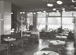 Hauptstraße : Dresden, Eiscafe Kristall