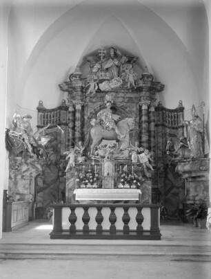 Drei-Pferde-Altar mit dem Hl. Martin, Hl. Paulus und Hl. Eligius