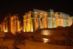 Luxor - Tempel am Abend : Luxor-Tempel am Abend, aufgenommen 2006 in Luxor
