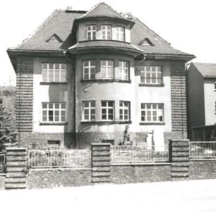 Colditz, Dresdener Straße 23. Wohnhaus (um 1927). Straßenfront