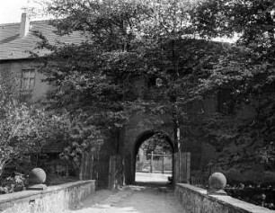 Toreinfahrt am Rittergut Breitenhain