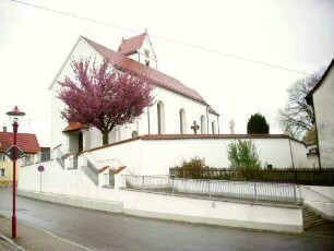 Ansicht von Südwesten mit Kirche über Kirchhofmauer (Wehrgang abgetragen)