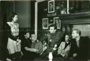 Angehörige westdeutscher Bergleute in einem Erholungsheim in der DDR