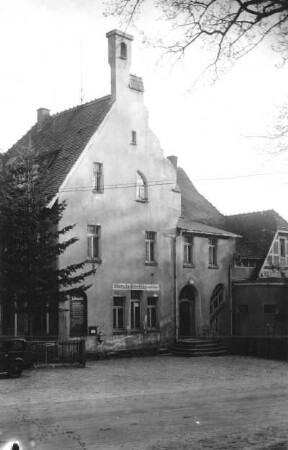 Ullersdorf. Gasthof Ullersdorfer Mühle (genannt Todmühle), Nr. 54 (Ullersdorfer Straße 2). Straßenansicht