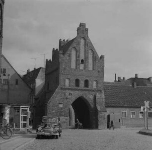 Wismar. Wassertor, Hafenseite