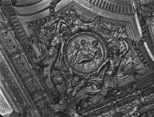 Innendekoration der Schwarze-Adler-Kammer, Raum 791 — Relief