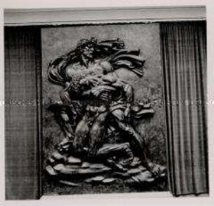 Paris, Bildhauer Professor Arno Breker, Relief "Kameraden"