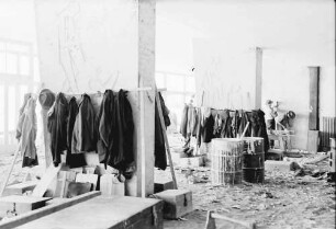Freiburg: Stadthalle; Innenhalle vor der Vollendung; Garderobe im Vorraum
