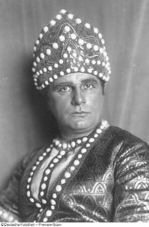 Die ägyptische Helena. Oper von Richard Strauss mit Elisabeth Rethberg als Helena, Curt Taucher als Menelas, Anneliese Petrich als Hermione, Maria Rajdl als Aithra und Friedrich Plaschke als Altair. Staatsoper Dresden, Uraufführung am 06.06.1928 als Auftakt der 1. Dresdner Opernfestspiele unter Leitung von Fritz Busch. Fotografie von Ursula Richter