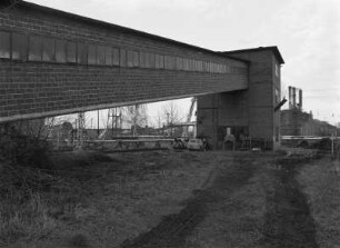 Dresden, Kraftwerk Mitte : Dresden-Altstadt. Heizkraftwerk Mitte (1895, 1926-1928 Umbau und Erweiterung; stillgelegt 1994). Abriß der Bandförderbrücke an der Bauhofstraße