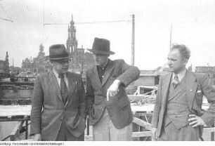 Dresden, Georgij-Dimitroff-Brücke, im Bau, Oberbürgermeister Walter Weidauer, 1949