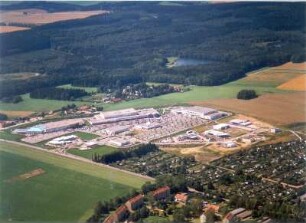Freiberg. Gewerbegebiet Häuersteig II. Luftbild-Schrägaufnahme von Ostnordost