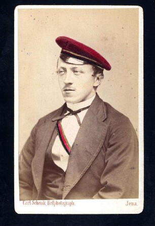 V. Claussen