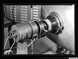 Schliffröhrenpumpstand, Teilansicht 2, Foto 1961