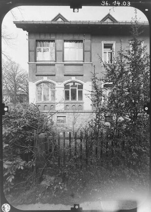 Radebeul, Emil-Högg-Straße 7. Mietvilla (1903/1904). Seitenansicht