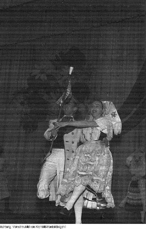Dresden, Staatliches Volkskunstensemble der DDR. Darbietungen von Tänzern, Chor und Kapelle, April 1956