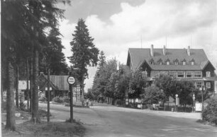 Bärenburg-Oberbärenburg. Ortsteilansicht mit Berghotel Friedrichshöhe (1910)