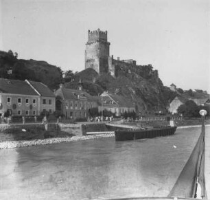 Burgruine Weitenegg : Die Burgruine Weitenegg von der Donau aus gesehen.