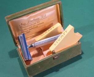AUG. LÜNEBURG's RASIER-ETUI