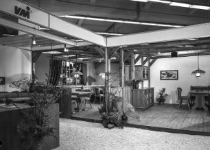 Ausstellungsfläche des VEB Thüringer Möbelkombinat Suhl
