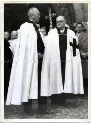 Konrad Adenauer wird Ehrenritter des Deutschen Ordens