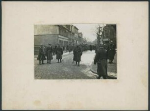 Bitterfeld, Mitteldeutscher Aufstand : Bitterfeld. Aufstand in Mitteldeutschland März 1921, Märzkämpfe. Aufständische und Polizisten