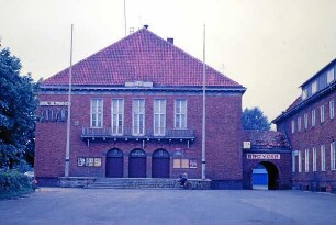 Polen: Ziegelhof: Haus der Volksgemeinschaft