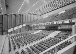 Dresden, Kulturpalast, Inneres. Großer Saal vom Rang aus, Ausstattung Deutsche Werkstätten Hellerau