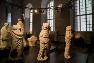 Blick in den Ausstellungsbereich "Leben in der Stadt" der Sonderausstellung "Pergamon - Panorama der antiken Metroploe (30.09.2011 - 30.09. 2012)