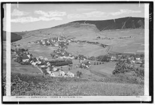 Böhmisch Wiesenthal und Oberwiesenthal im Erzgebirge mit Fichtelberg (1214 Meter)