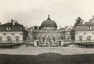 Buchlovice (Buchlowitz). Schloss (A. 18. Jh.)