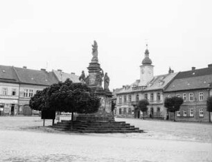 Marktplatz mit Rathaus