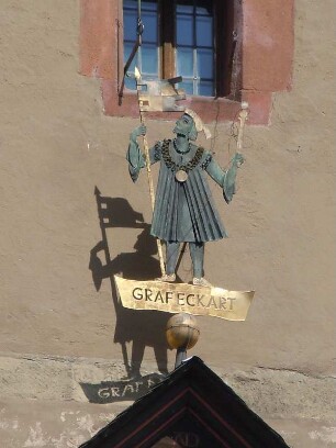 Würzburg - Historische Figur : Graf Eckart Figur am gleichnamigen Turm, aufgenommen am 19. August 2010 in Würzburg