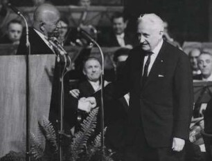 Prof. Tiburtius, Carl Ebert, Eröffnung der Deutschen Oper Berlin