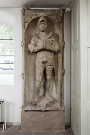 Grabmal für Hermann von Riedesel der Ältere (gestorben 1532)