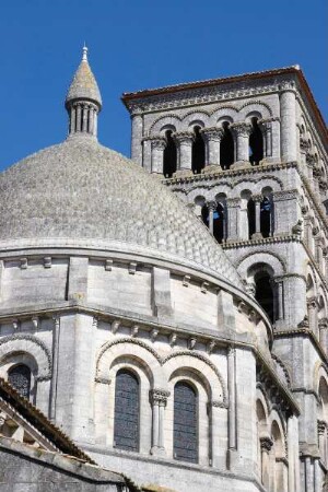 Frankreich. Poitou Charentes. Charente. Angouleme. Tuerme der Cathedrale Saint Pierre