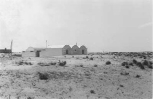 Gebäude im Dünengelände (Libyen-Reise 1938)