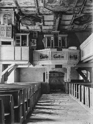 Lauterbach im Erzgebirge. Chorseite der Wehrkirche