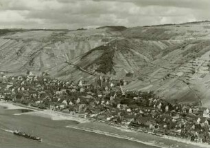Leutesdorf bei Andernach, Ortsansicht : Leutesdorf bei Andernach, Ortsansicht vom Krahnenberg