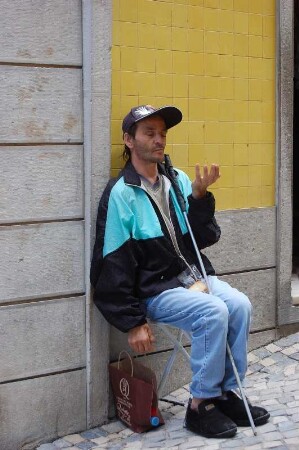 Blinder Bettler in der Klenstadt Sintra bei Lissabon