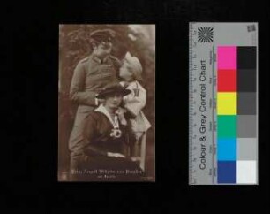 Prinz August Wilhelm von Preußen mit Familie