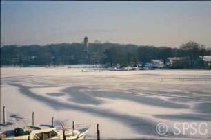 Potsdam, Blick über die Havel in Richtung Park Babelsberg.