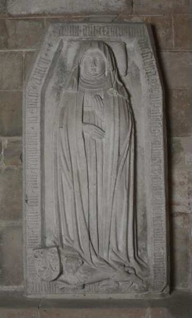 Grabplatte der Äbtissin Anna von Plauen, gestorben 1458