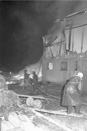Großbrand auf dem "Heimhof" unweit der Rittnertstraße in Durlach.