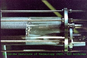 Detail einer Wirbelschicht des Glaswirbelschichtreaktors des Instituts für Technische Chemie (ITC)