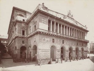 "Teatro San Carlo" in Neapel