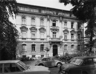 Cronstett'sches Stift; Frankfurt, Arndtstraße 28, Lindenstraße 27