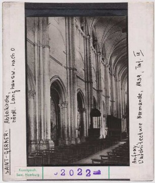 Saint-Germer: Abteikirche, nördliche Langhauswand nach Osten