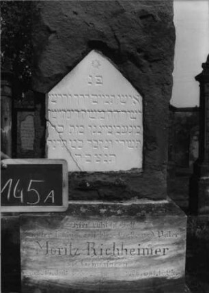Grabstein 502 (Index: 100086872) Maße HxBxT: 195x61x25 cm: Grabstein 502A